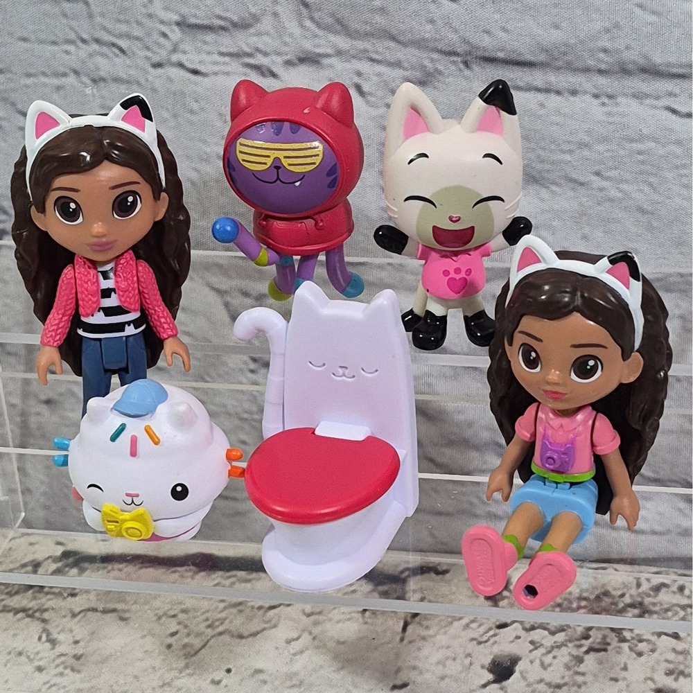GABBY'S DOLLHOUSE Lot of Figures - Gabby, Pandy Paws, Mercat, Cakey, DJ Catnip